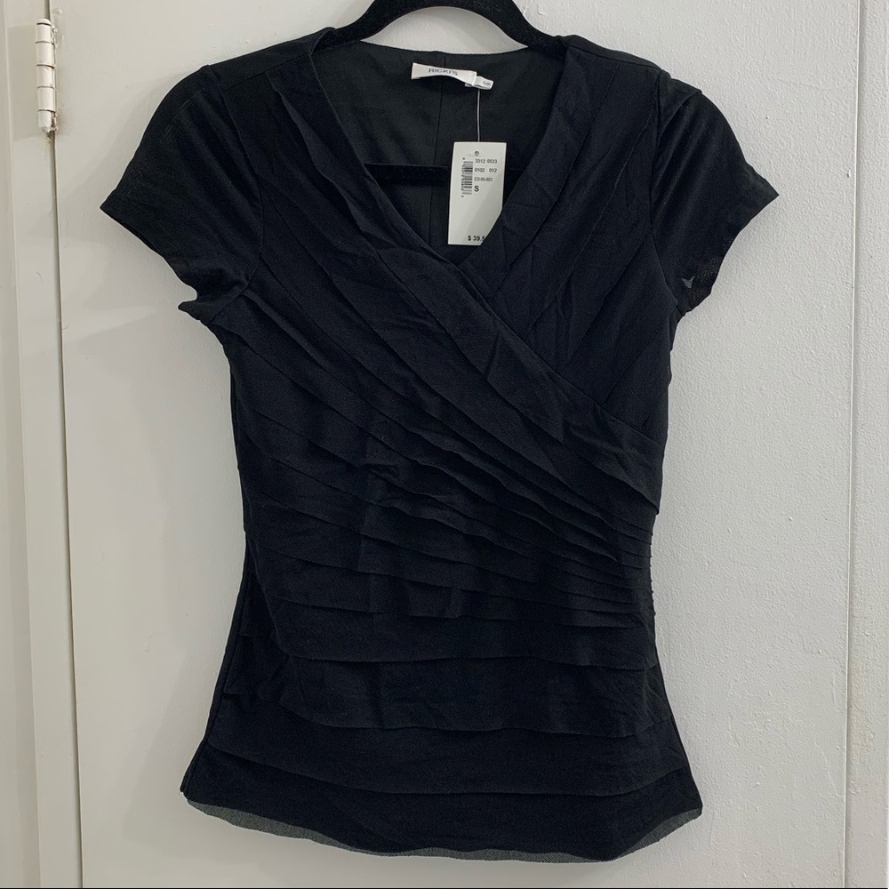 Ricki’s *NEW WITH TAGS* black top